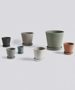 HAY Macetero Flowerpot M Black