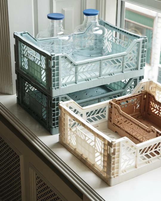 Hot Sale ๐ฅ HAY Colour Crate M Light Yellow ๐งจ 4 HAY Colour Crate M Light Yellow